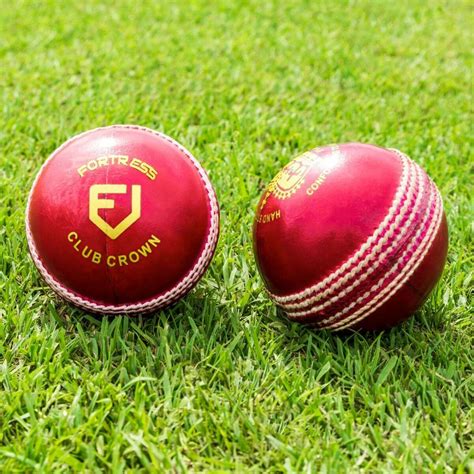 The cow-hide leather & prominent seam allows bowlers to have a strong grip for practicing their spin & seam skills. . Fortress cricket balls